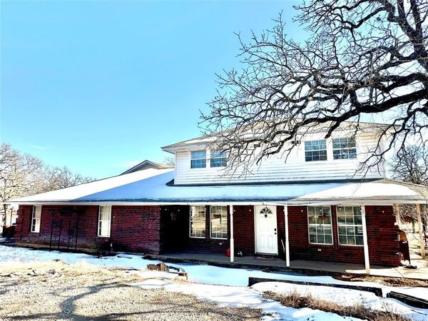 647 County Road 3657, Springtown, TX 76082