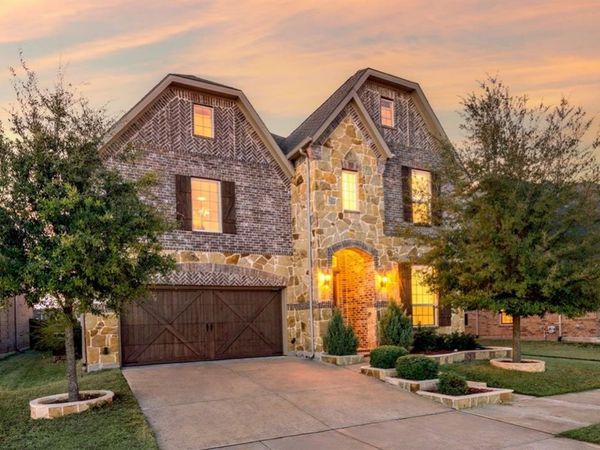 1015 Mountain Laurel Drive, Euless, TX 76039