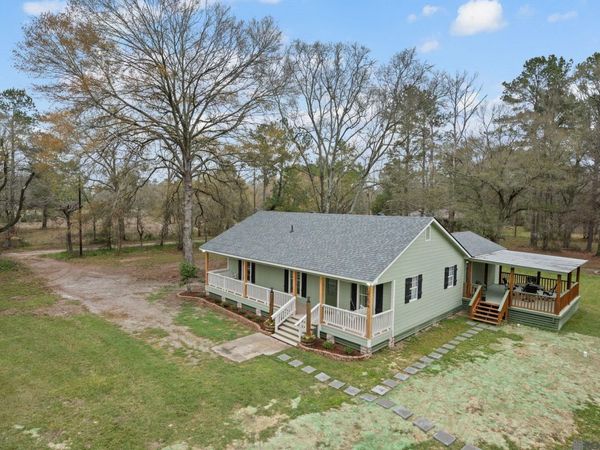 30674 Corbin Ave, Walker, LA 70785