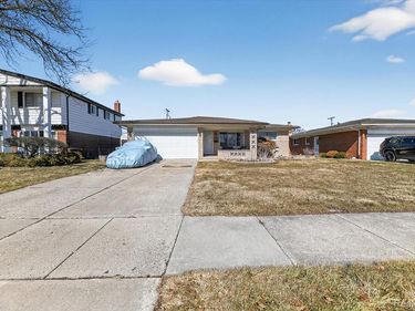 11209 Glenis Drive , Sterling Heights, MI 48312