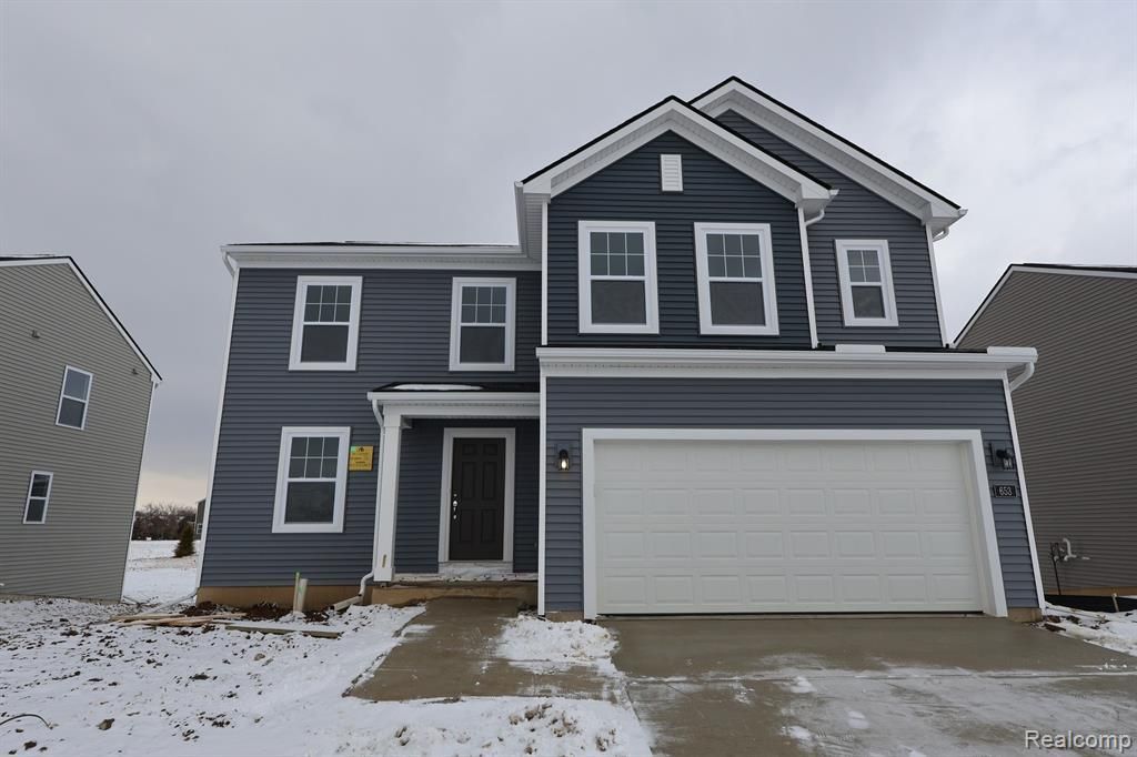 653 Swift Creek Drive, Chelsea, MI 48118 Main Photo