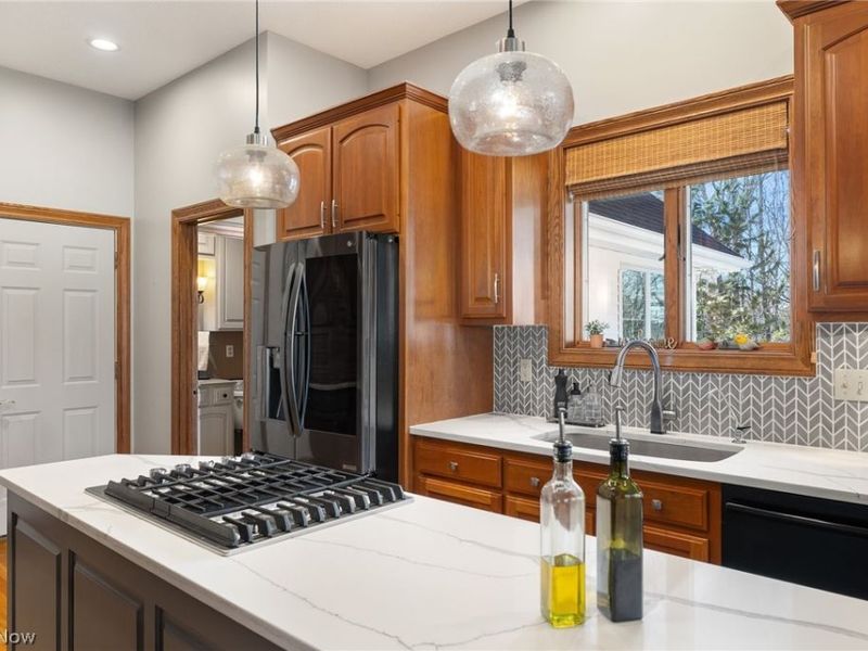 1114 Surrey Circle, Ashland, OH 44805 Photo 11