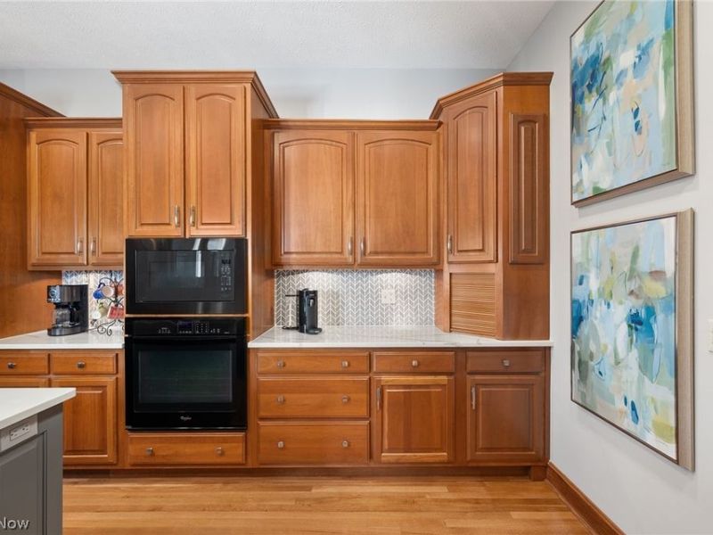 1114 Surrey Circle, Ashland, OH 44805 Photo 12