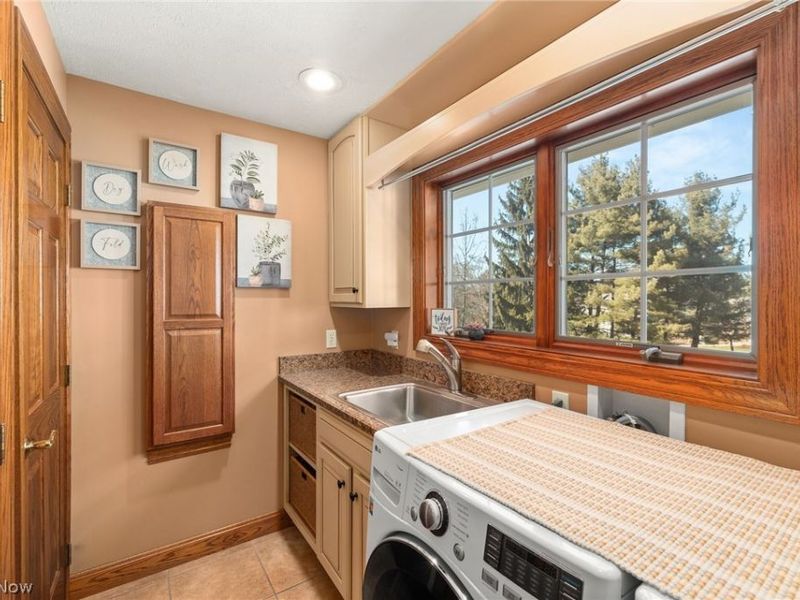 1114 Surrey Circle, Ashland, OH 44805 Photo 15