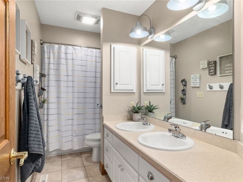 1114 Surrey Circle, Ashland, OH 44805 Photo 29