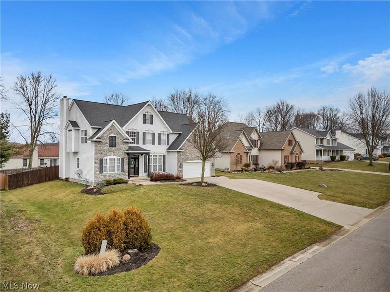 2921 Oakcrest Drive, Norton, OH 44203 Photo 2