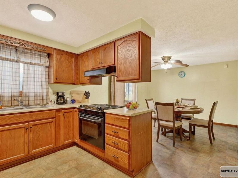 3466 WESTPOINT Drive, Columbus, OH 43232 Photo 12