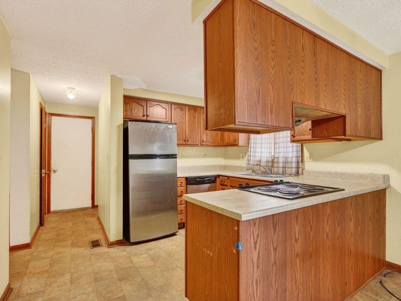 3466 WESTPOINT Drive, Columbus, OH 43232 Photo 14