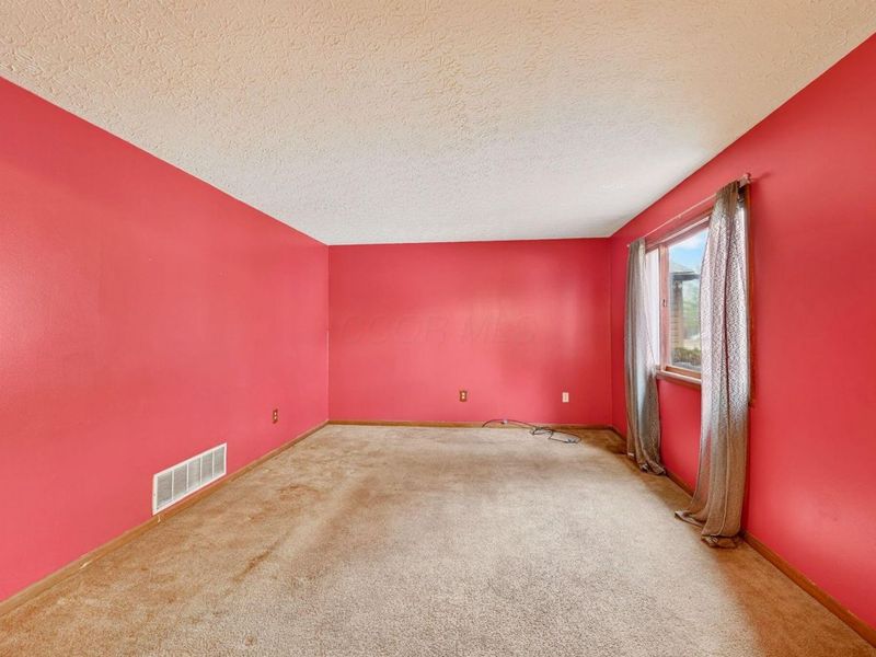 3466 WESTPOINT Drive, Columbus, OH 43232 Photo 8