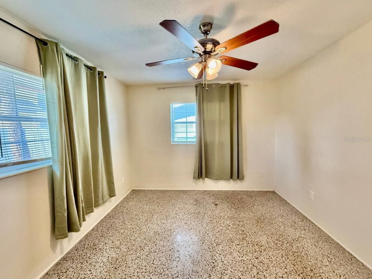 257 38th Avenue Se, Saint Petersburg, FL 33705 Photo