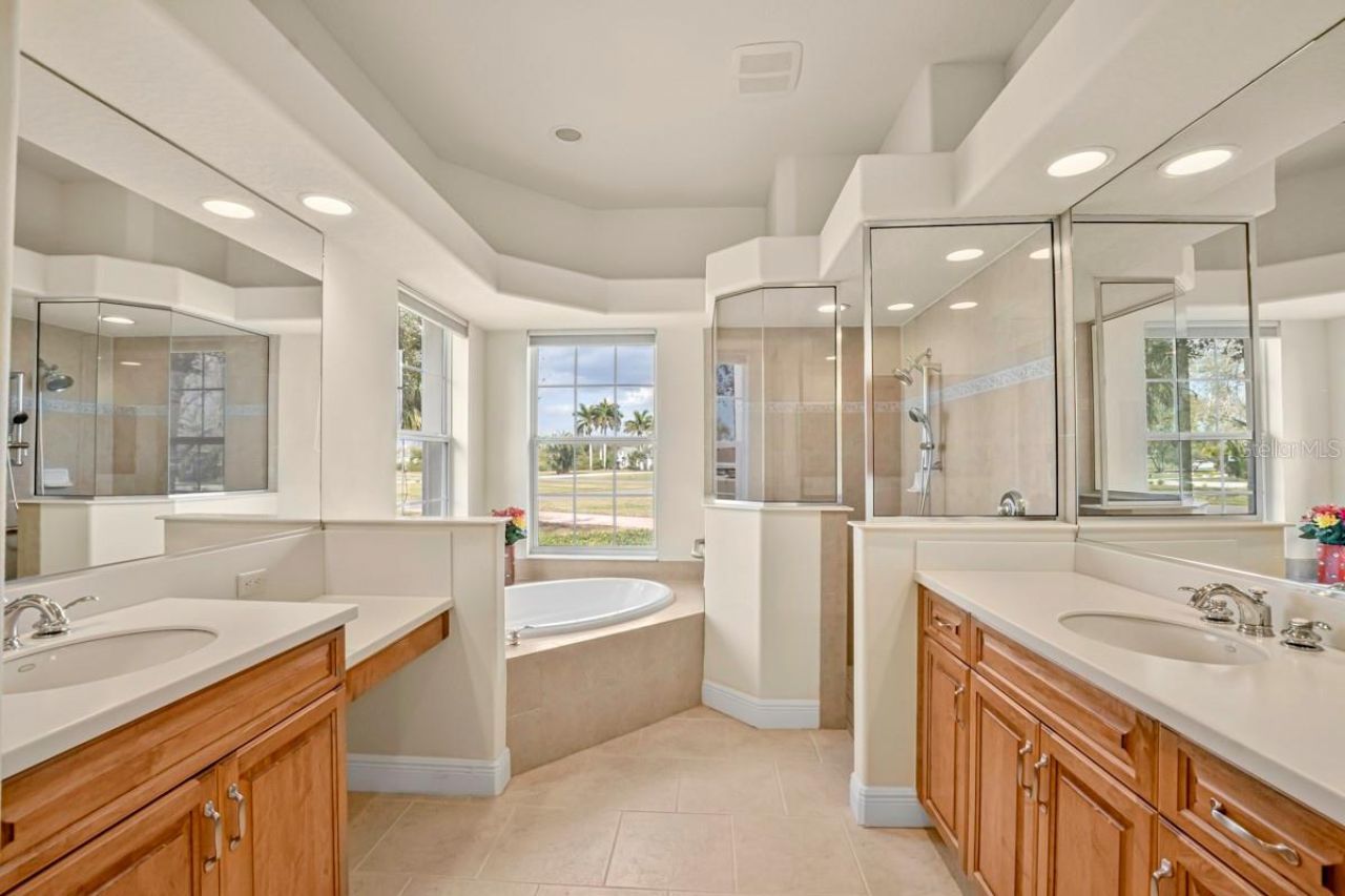 6197 9th Avenue Circle Ne, Bradenton, FL 34212 Photo