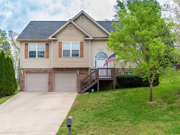 10564 Fielding Road, Ooltewah, TN 37363