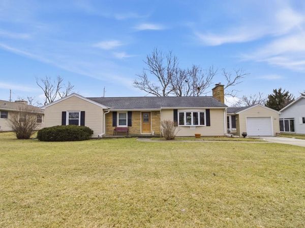 309 Roberts DRIVE, Mukwonago, WI 53149