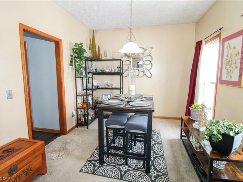 5946 N Mayflower Drive , Lorain, OH 44053 Photo 10