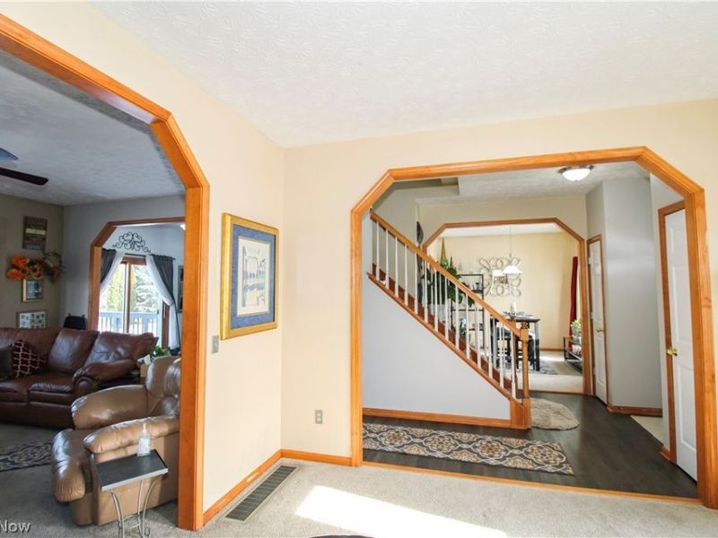 5946 N Mayflower Drive , Lorain, OH 44053 Photo 13