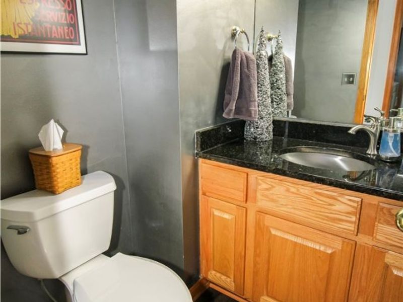 5946 N Mayflower Drive , Lorain, OH 44053 Photo 14