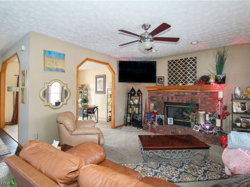 5946 N Mayflower Drive , Lorain, OH 44053 Photo 15