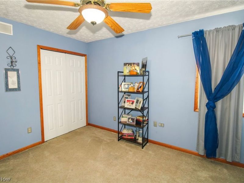 5946 N Mayflower Drive , Lorain, OH 44053 Photo 32