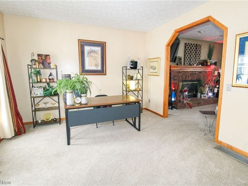 5946 N Mayflower Drive , Lorain, OH 44053 Photo 4