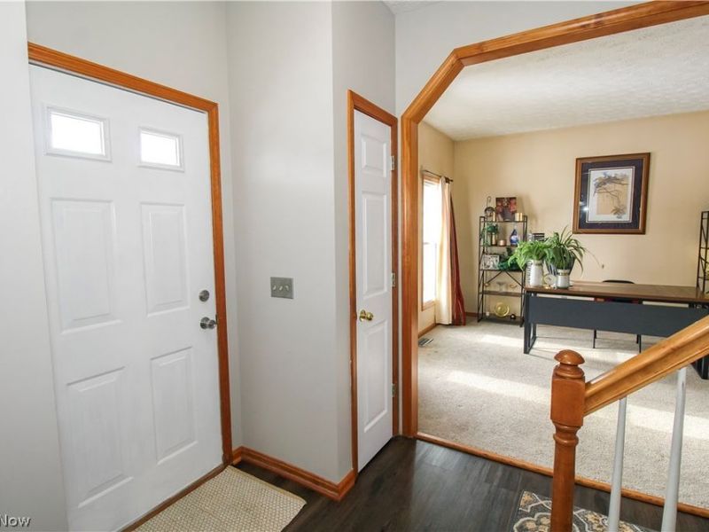 5946 N Mayflower Drive , Lorain, OH 44053 Photo 8