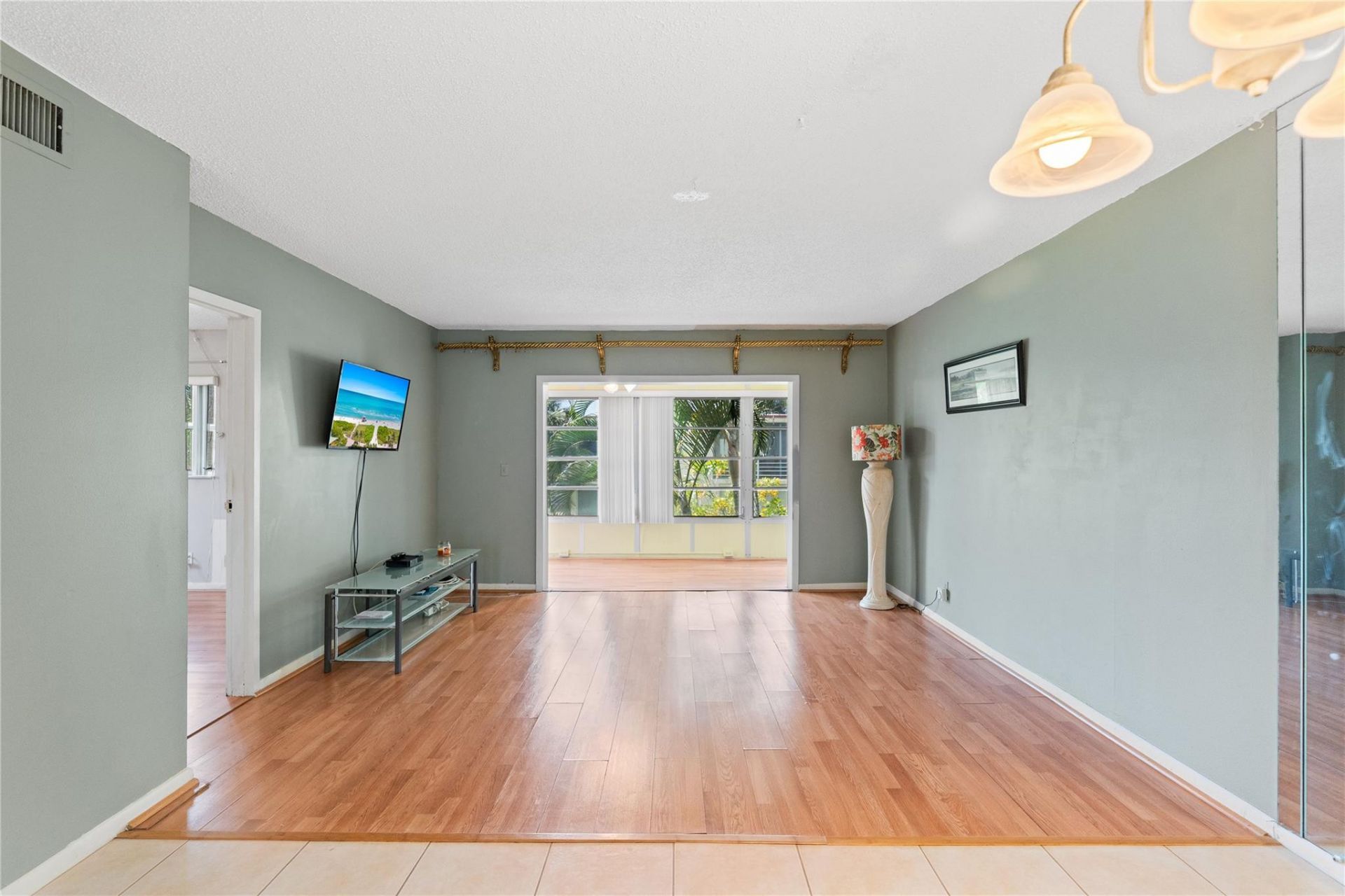 1 Abbey Ln, Unit 201, Delray Beach, FL 33446 Photo