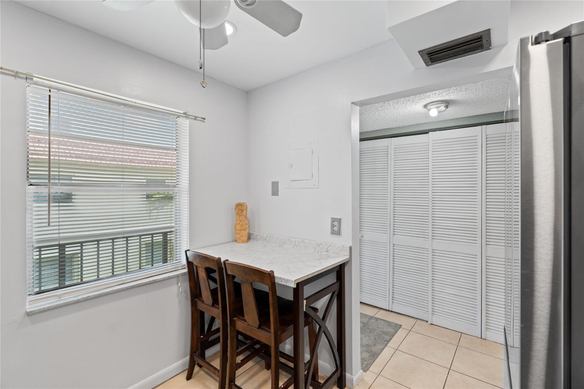 1 Abbey Ln, Unit 201, Delray Beach, FL 33446 Photo