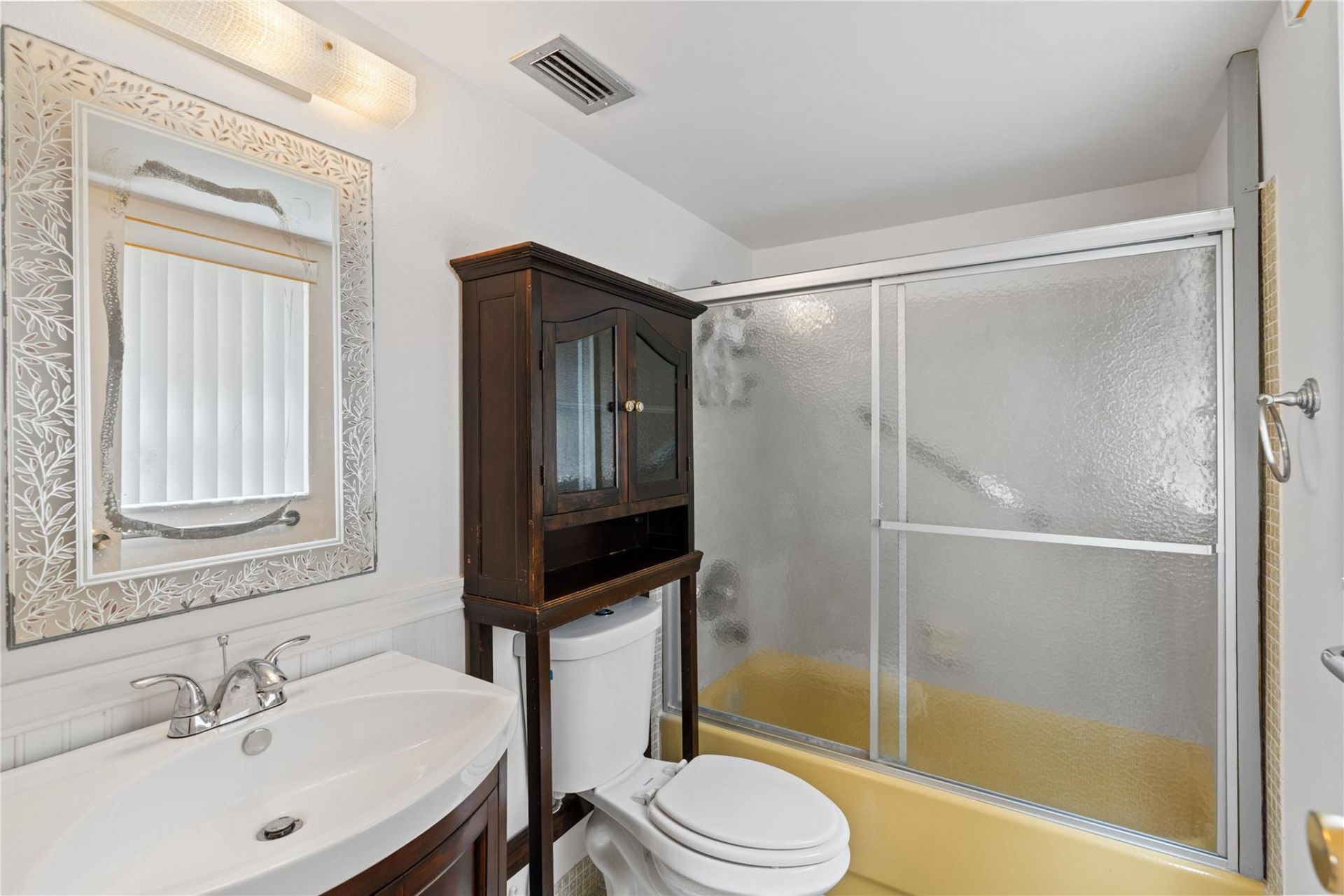 1 Abbey Lane, Unit 201, Delray Beach, FL 33446 Photo