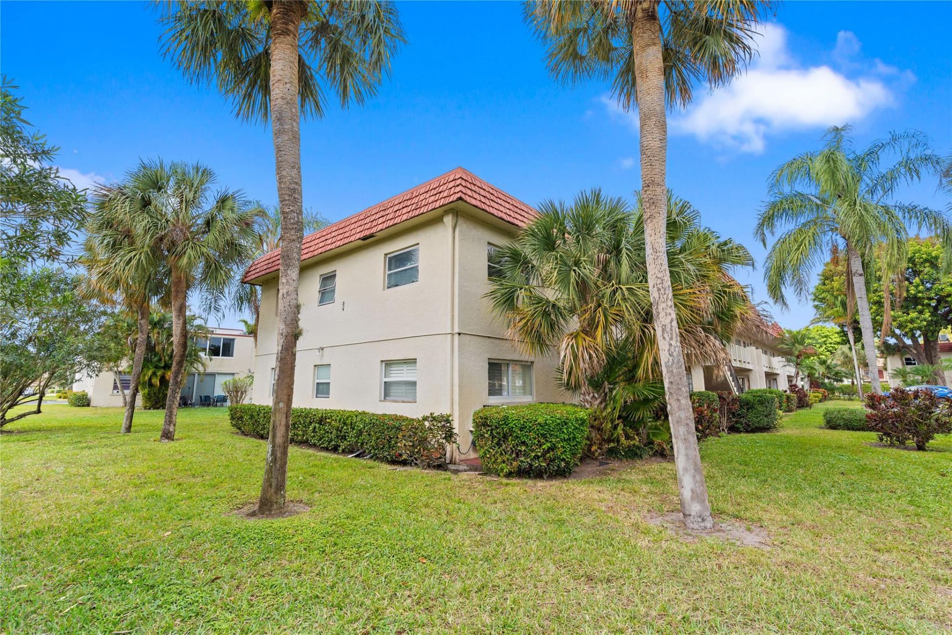 1 Abbey Lane, Unit 201, Delray Beach, FL 33446 Photo