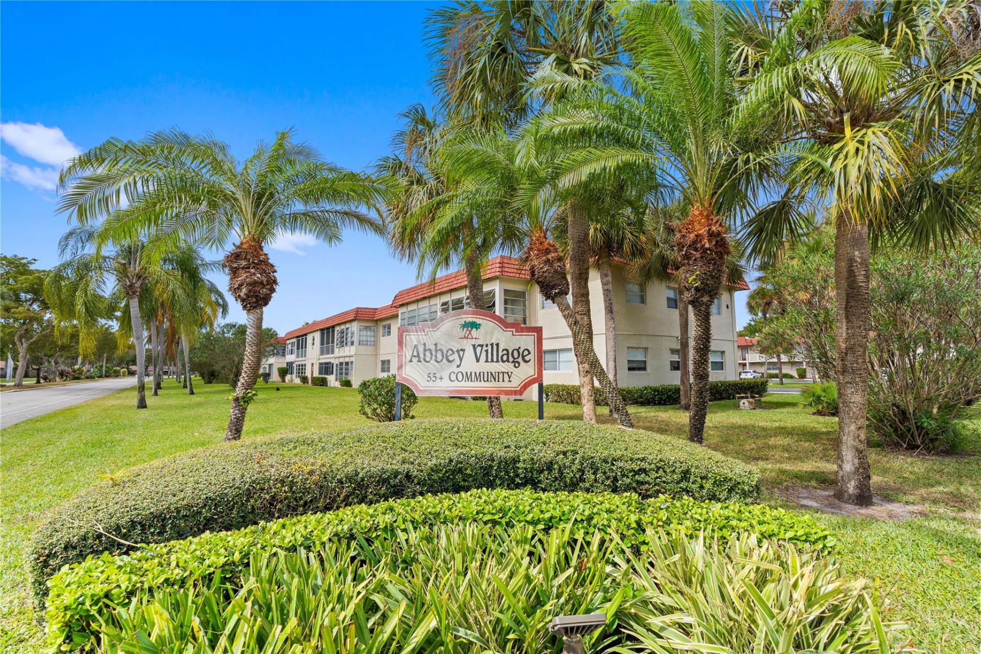 1 Abbey Lane, Unit 201, Delray Beach, FL 33446 Photo
