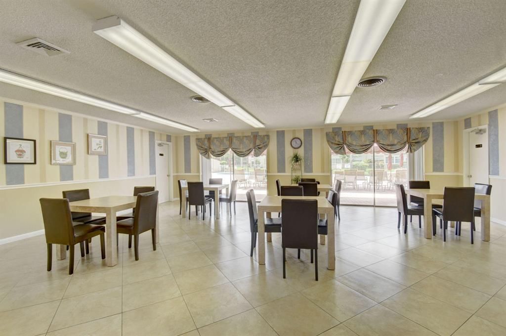 1 Abbey Lane, Unit 201, Delray Beach, FL 33446 Photo