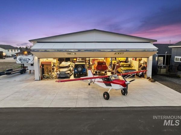 21301 Cessna Ct, Greenleaf, ID 83626