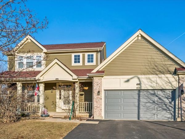 821 Red Barn Lane , Elgin, IL 60124