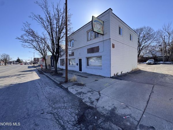 1743 W Sylvania Avenue, Toledo, OH 43613