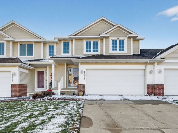4236 154th Street, Urbandale, IA 50323