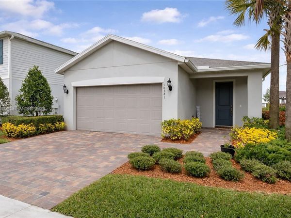 10581 SW Captiva Dr, Port St. Lucie, FL 34987