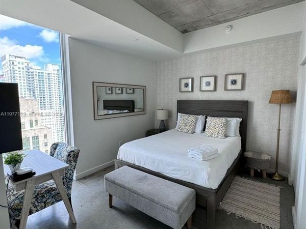 151 SE 1st St , Unit 2406, Miami, FL 33131