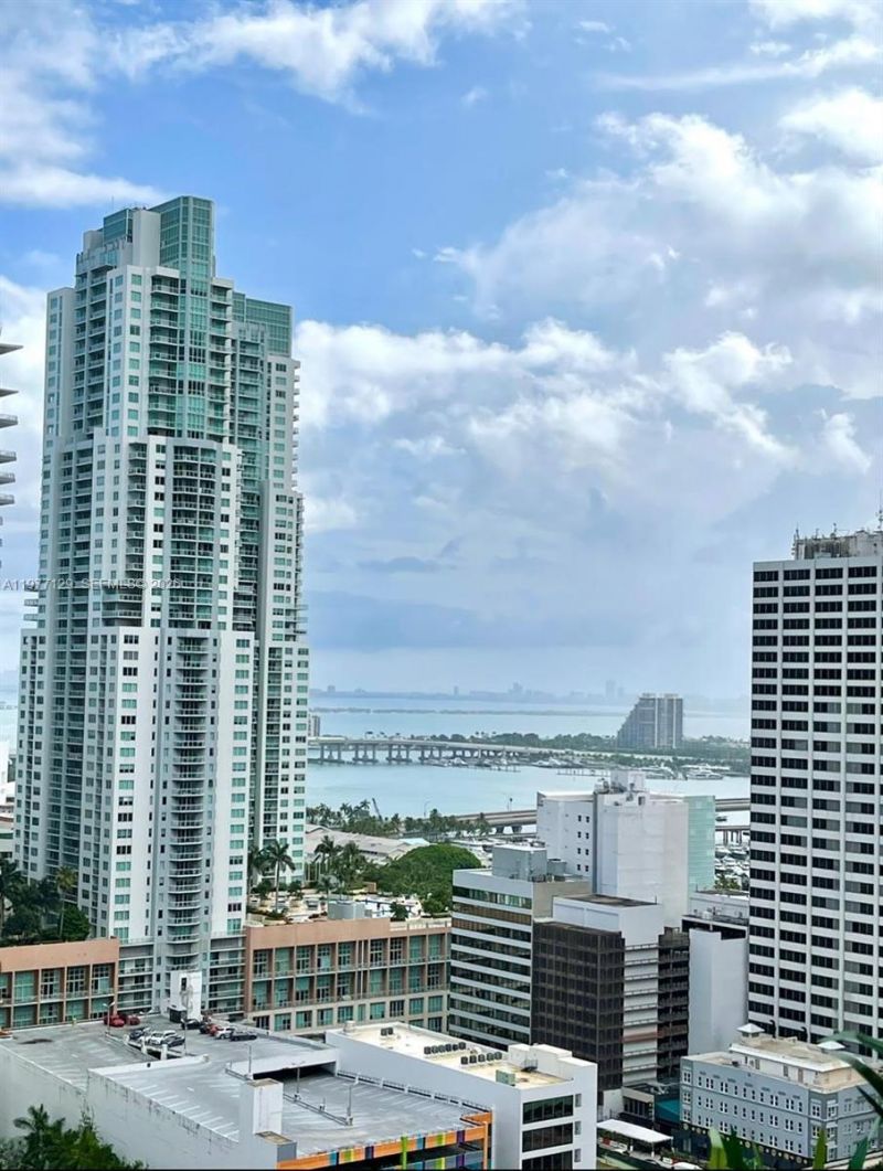 151 SE 1st St , Unit 2406, Miami, FL 33131 Photo