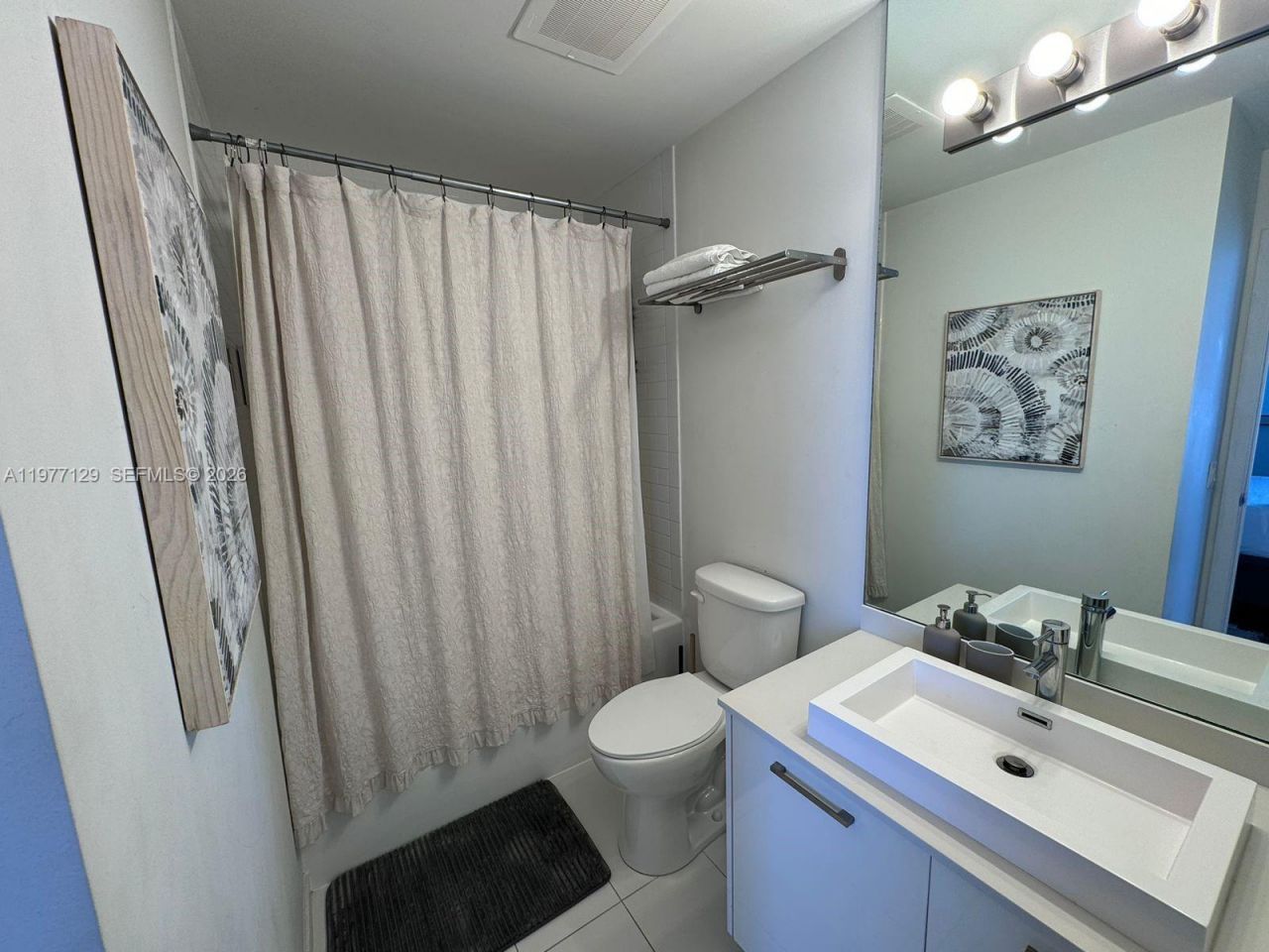 151 SE 1st St , Unit 2406, Miami, FL 33131 Photo
