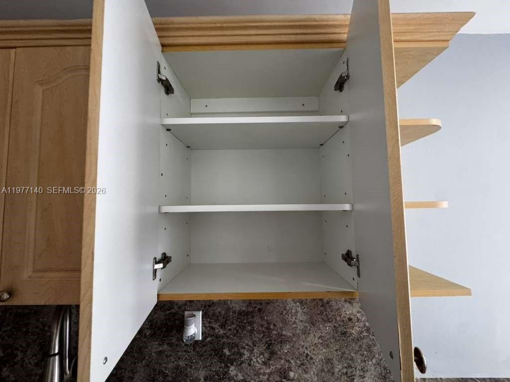 8005 Lake Dr , Unit 404, Doral, FL 33166 Photo