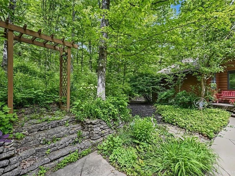 2488 Stewart Road, Xenia, OH 45385 Photo 4