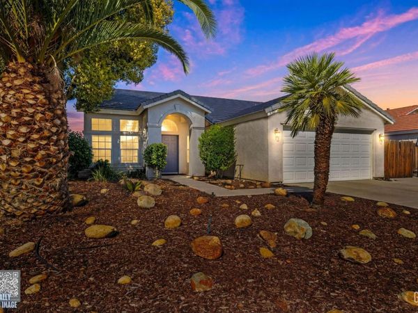 8512 Shoal Court, Bakersfield, CA 93312