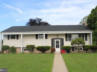 2612 SKYLARK DRIVE, YORK, PA 17403