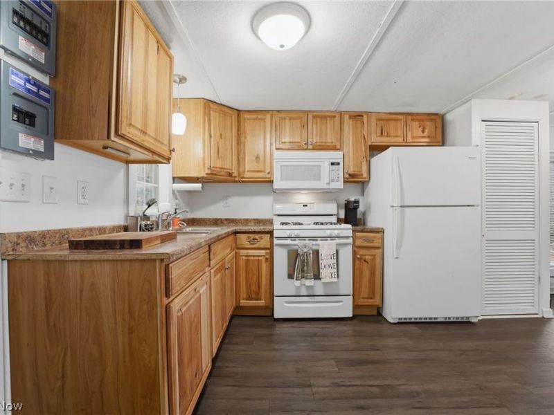 5 Stones Long Beach Drive, Ashtabula, OH 44004 Photo 10