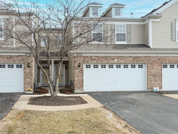 2722 Evergreen Circle , McHenry, IL 60050