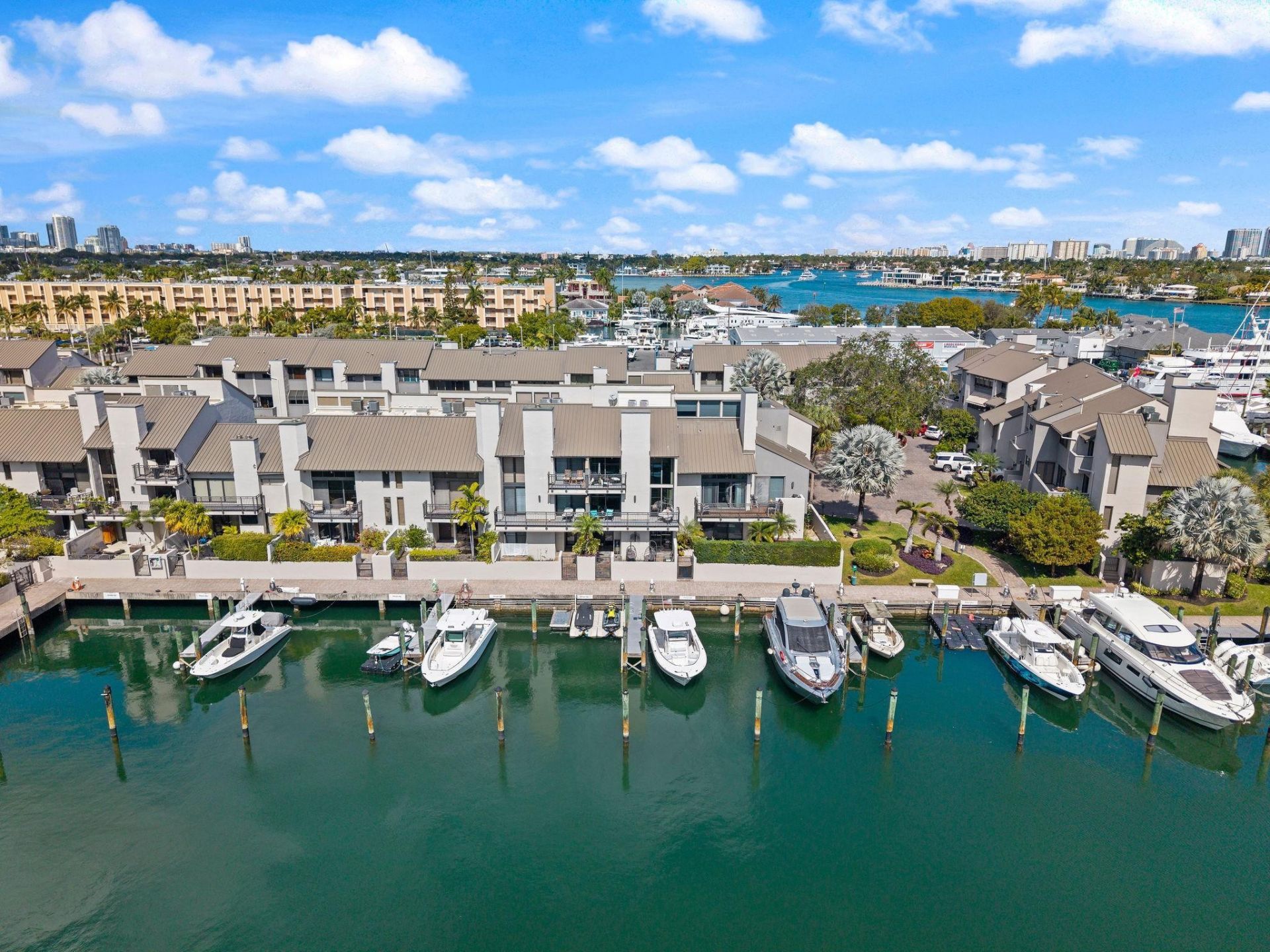 16 Portside Drive, Unit 16C, Fort Lauderdale, FL 33316 Photo