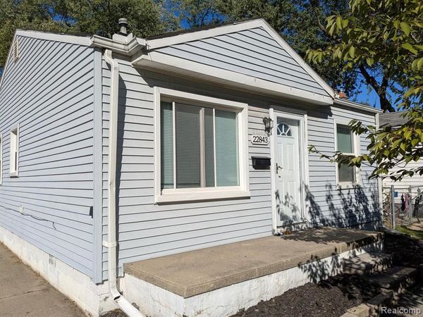 22843 Heussner, Warren, MI 48089