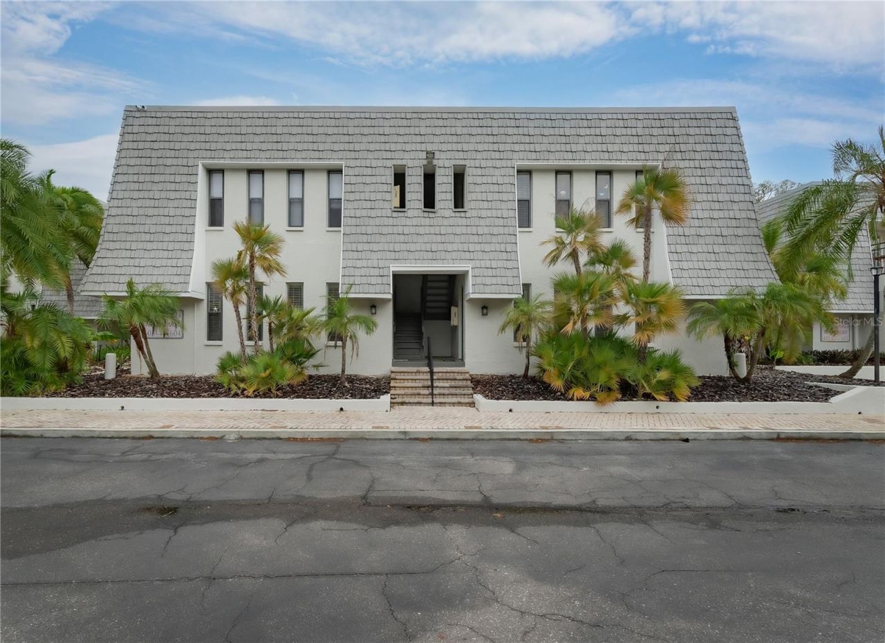 704 Lyndhurst Street, Unit 603, Dunedin, FL 34698 Main Photo