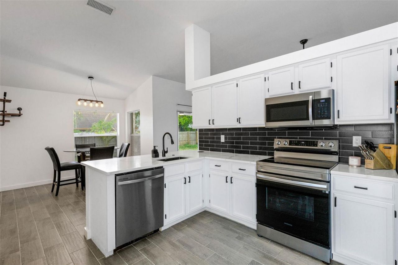 4451 6th Avenue E, Bradenton, FL 34208 Photo