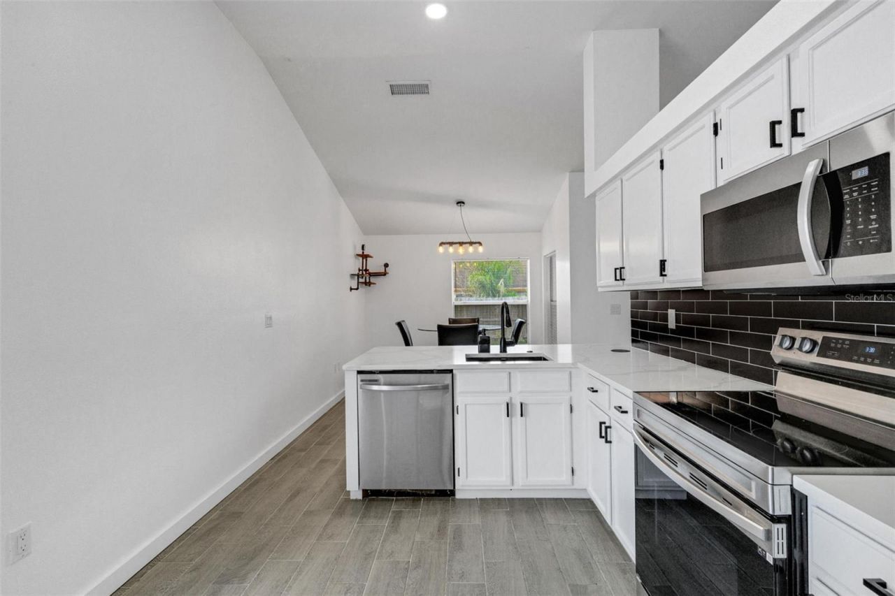 4451 6th Avenue E, Bradenton, FL 34208 Photo