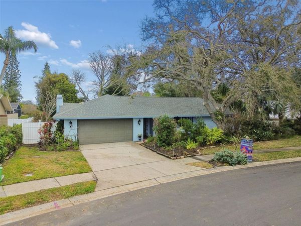 606 GROVEWOOD LANE , LARGO, FL 33770